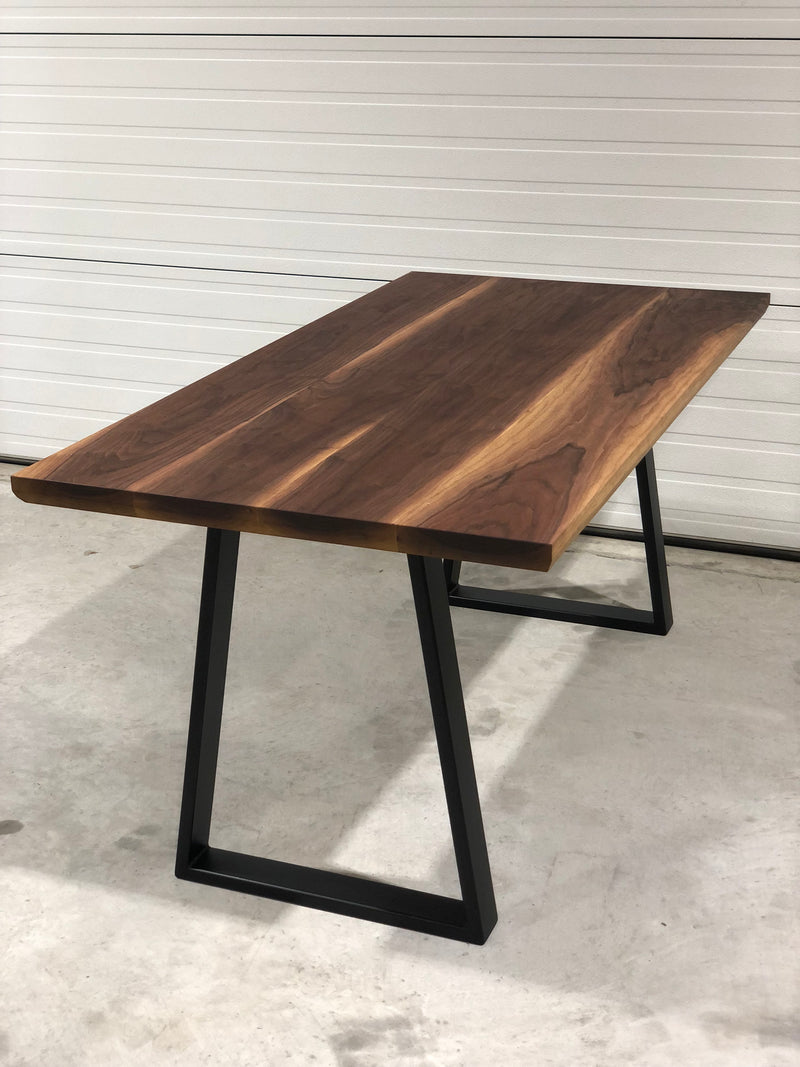 Small metal table best sale legs